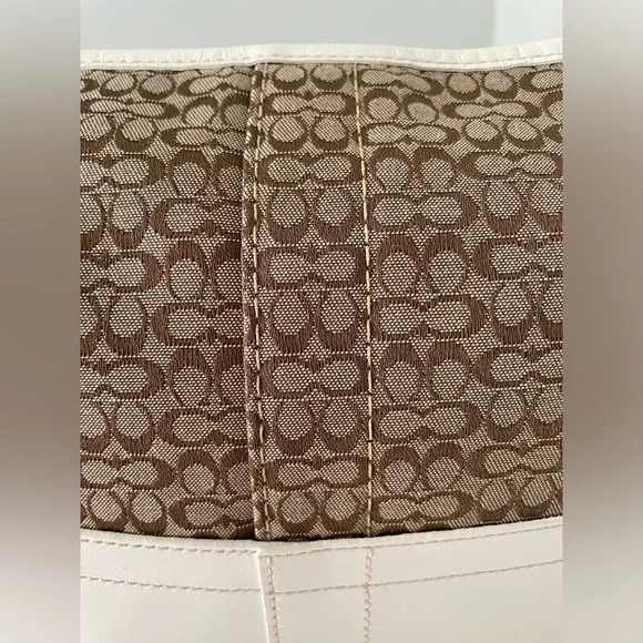Coach Signature Logo Shoulder Bag | Vintage Y2k - Picture 10 of 15